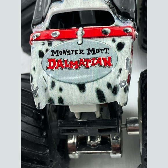 MONSTER MUTT DALMATIAN HOT WHEELS MONSTER JAM TRUCK 1/64 DIECAST Pre-Owned - Picture 10 of 13